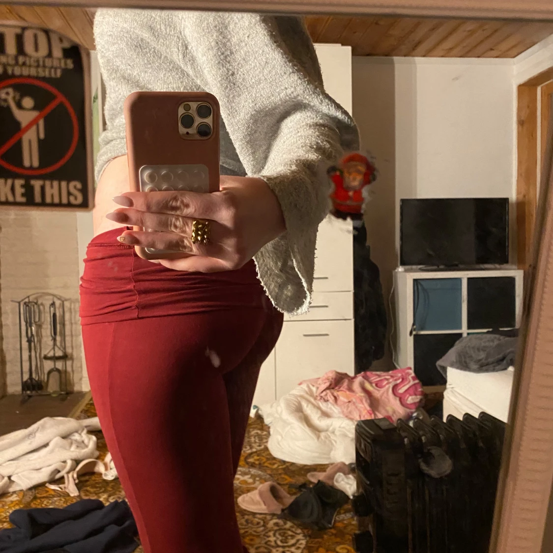 Röda byxor från Ryvls - 1