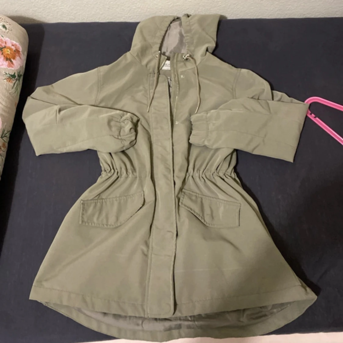 Olivgrön parkajacka från My Wear Woman