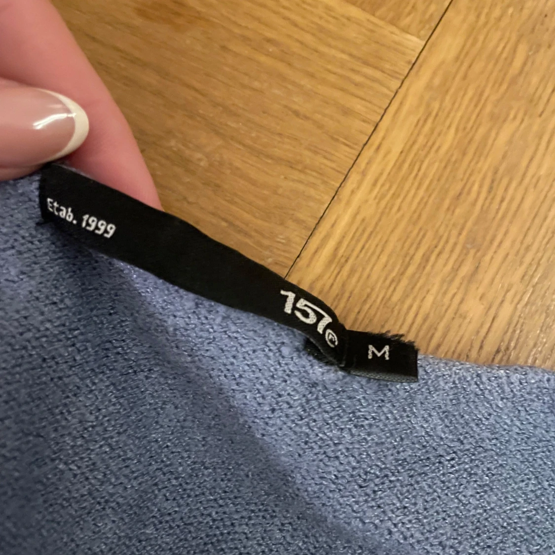 Grå/blå v-ringad tröja från 157 - 1