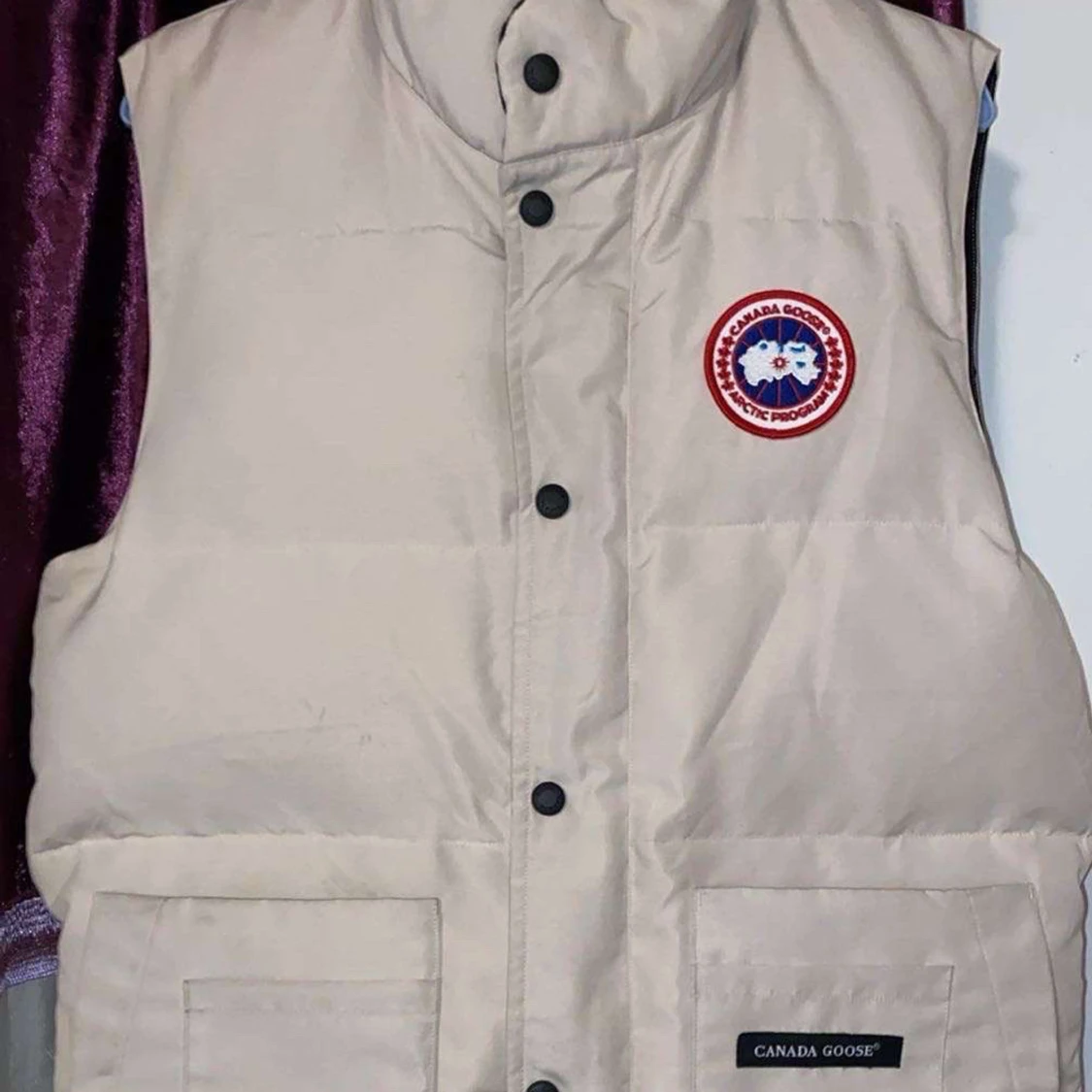 Beige dunväst från Canada Goose - 2