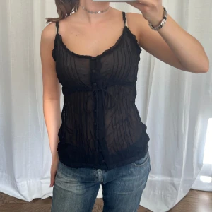 Mesh topp - Svart mesh linne från Indiska 🖤