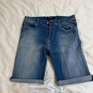 Replay shorts - Replay hyperflex shorts i storlek 31!