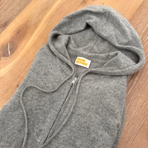 From Future Hoodie - En riktigt snygg Hoodie från From Future i mycket bra skick!