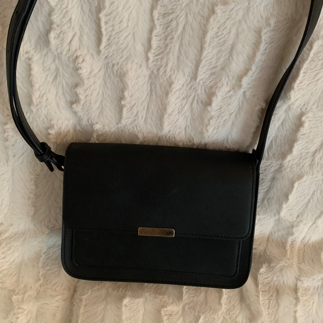 Svart axelväska i skinn - 91