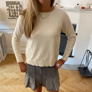 Stickad tröja - Stickad tröja 💘