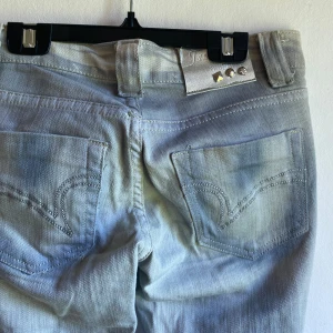 Lowwaist bootcut  - Lowwaist bootcut jeans i ny skick💕