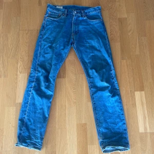 Levis Jeans 551 - Levis jeans modell 551 storlek W29 L32 Bra skick, sparsamt använda