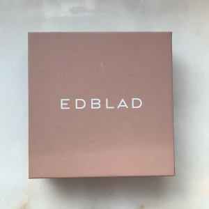 Edblad örhängen  - Jätte fina Edblad örhängen som tyvärr inte kom till användning pga att jag blev silver💕