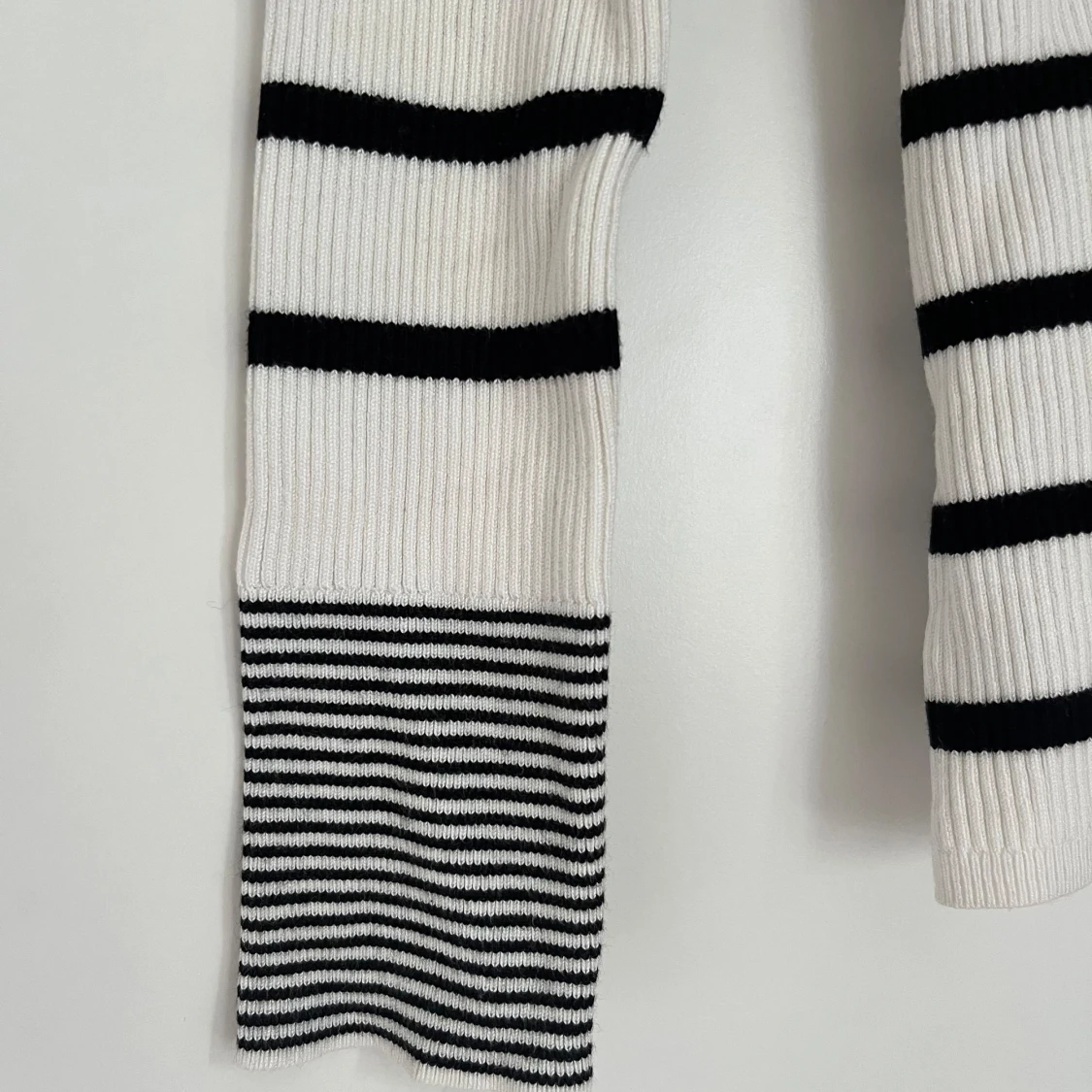 Randig ribbad tröja - 90