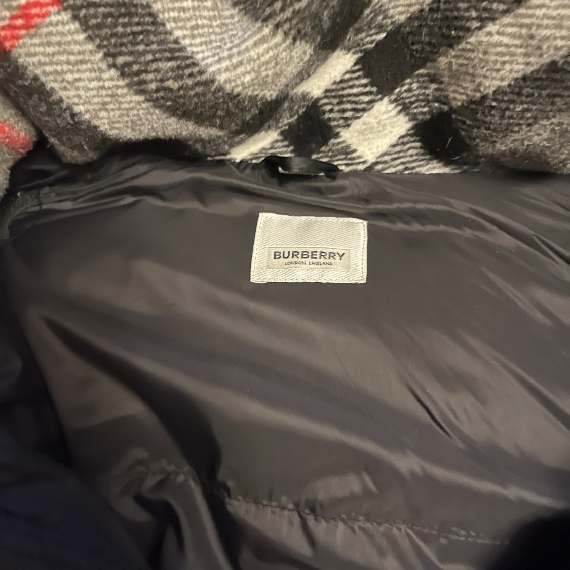Burberry puffer jacket - 91