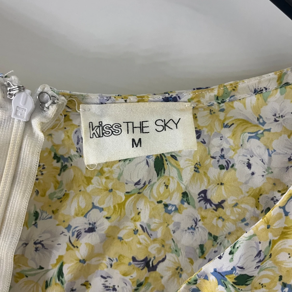 Blommig klänning från Kiss The Sky
