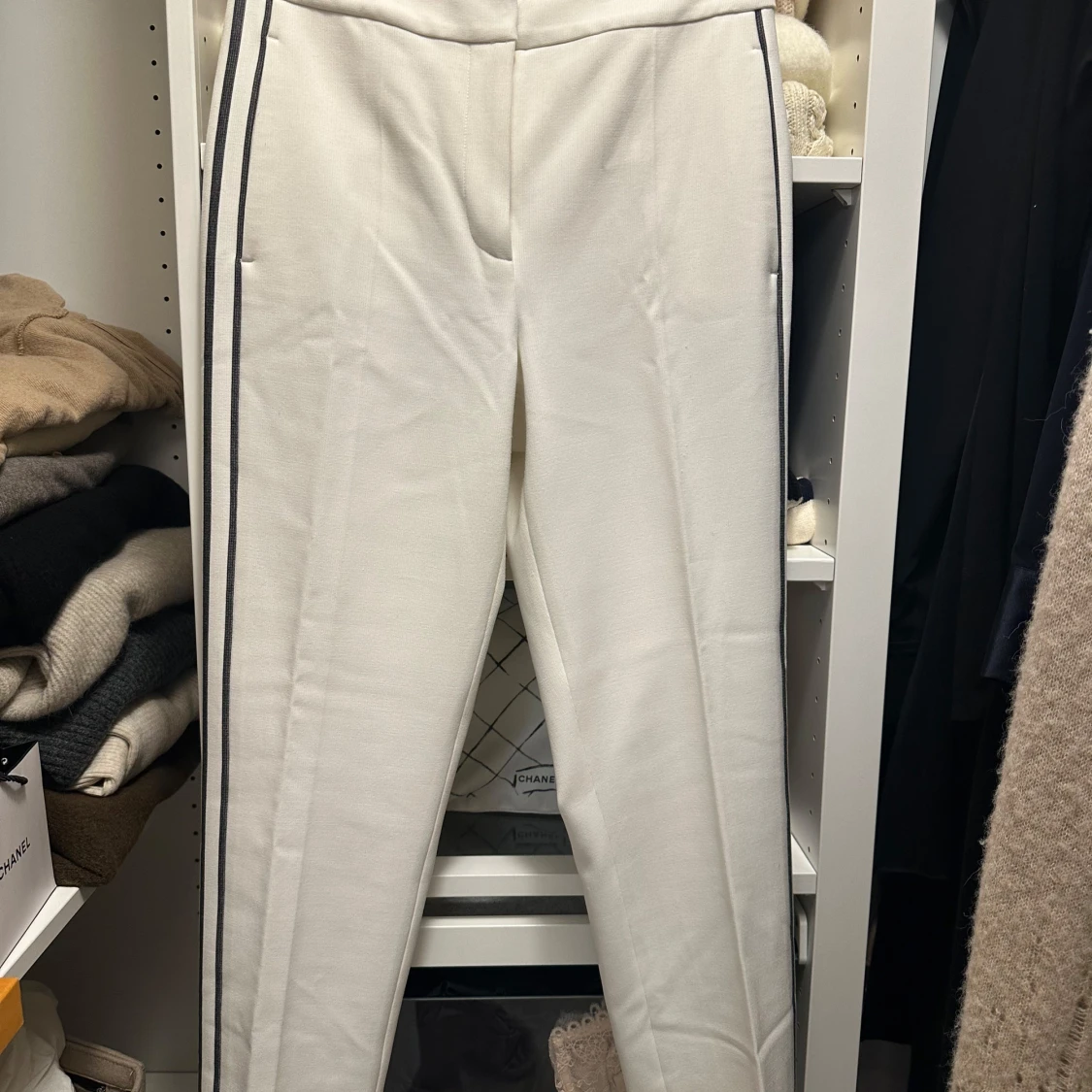 Vita byxor från Boss - 90
