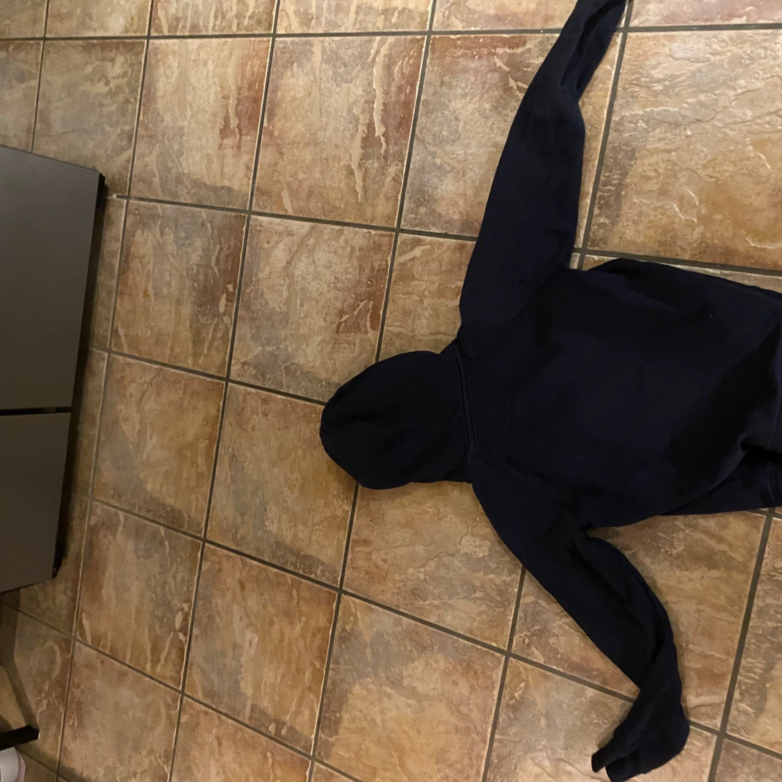 Mörkblå hoodie från GANT - 1