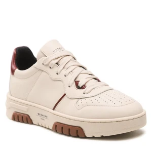 Sneakers från Weekend Max Mara - Snygga ljust beige sneakers med vinröda detaljer från Weekend Max Mara. Använda, men har fortfarande mycket kvar att ge! Skosnörerna skulle må bra av en tvätt. Nypris ca 3000kr, pris kan diskuteras vid snabb affär 🌷