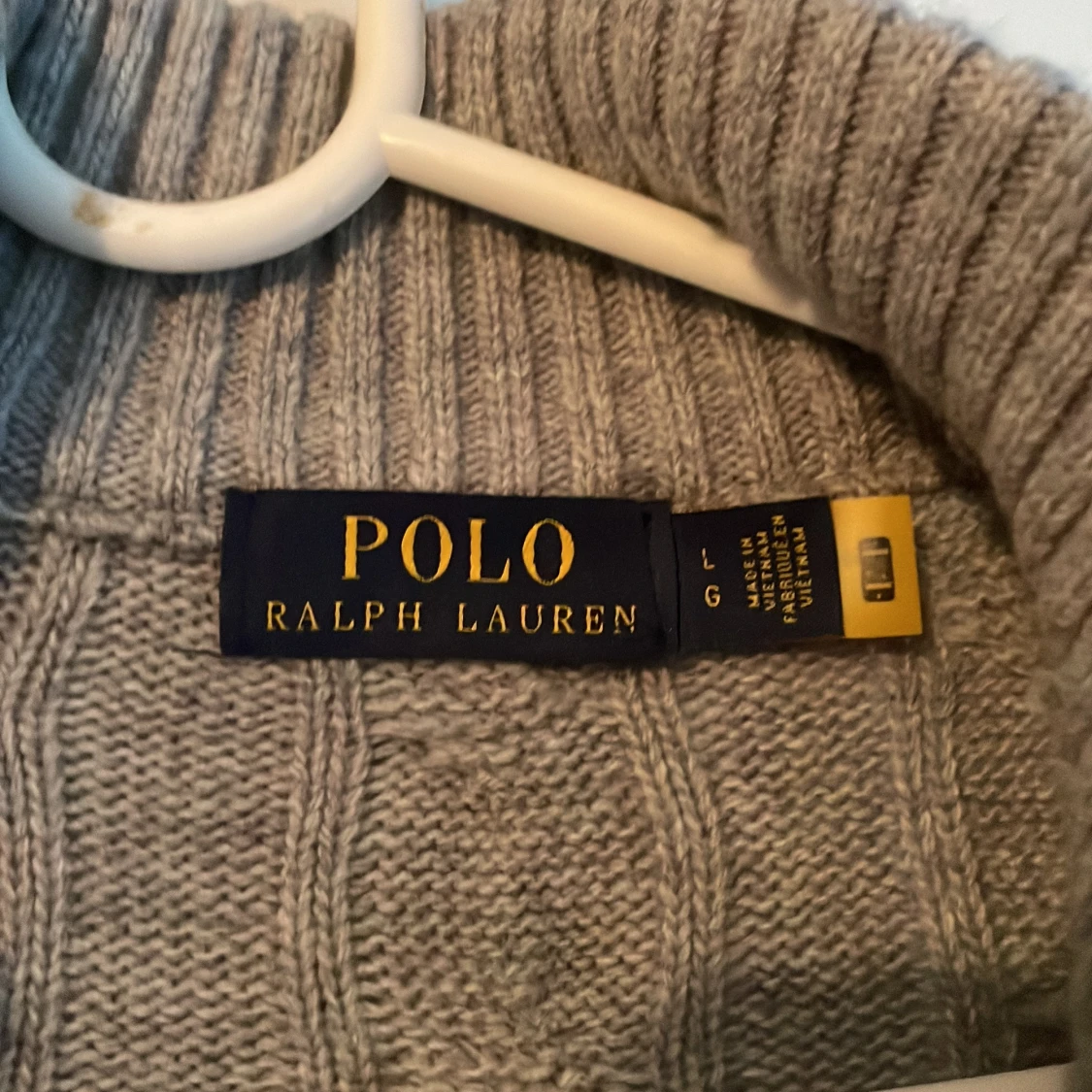 Grå kabelstickad tröja från Polo Ralph Lauren - 2