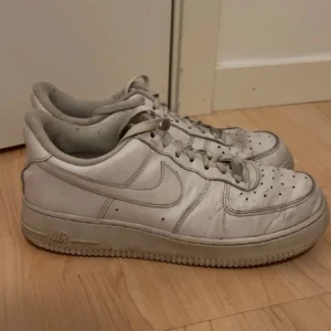 Nike air force 1  - Säljer dessa då de inte längre kommer till användning! 