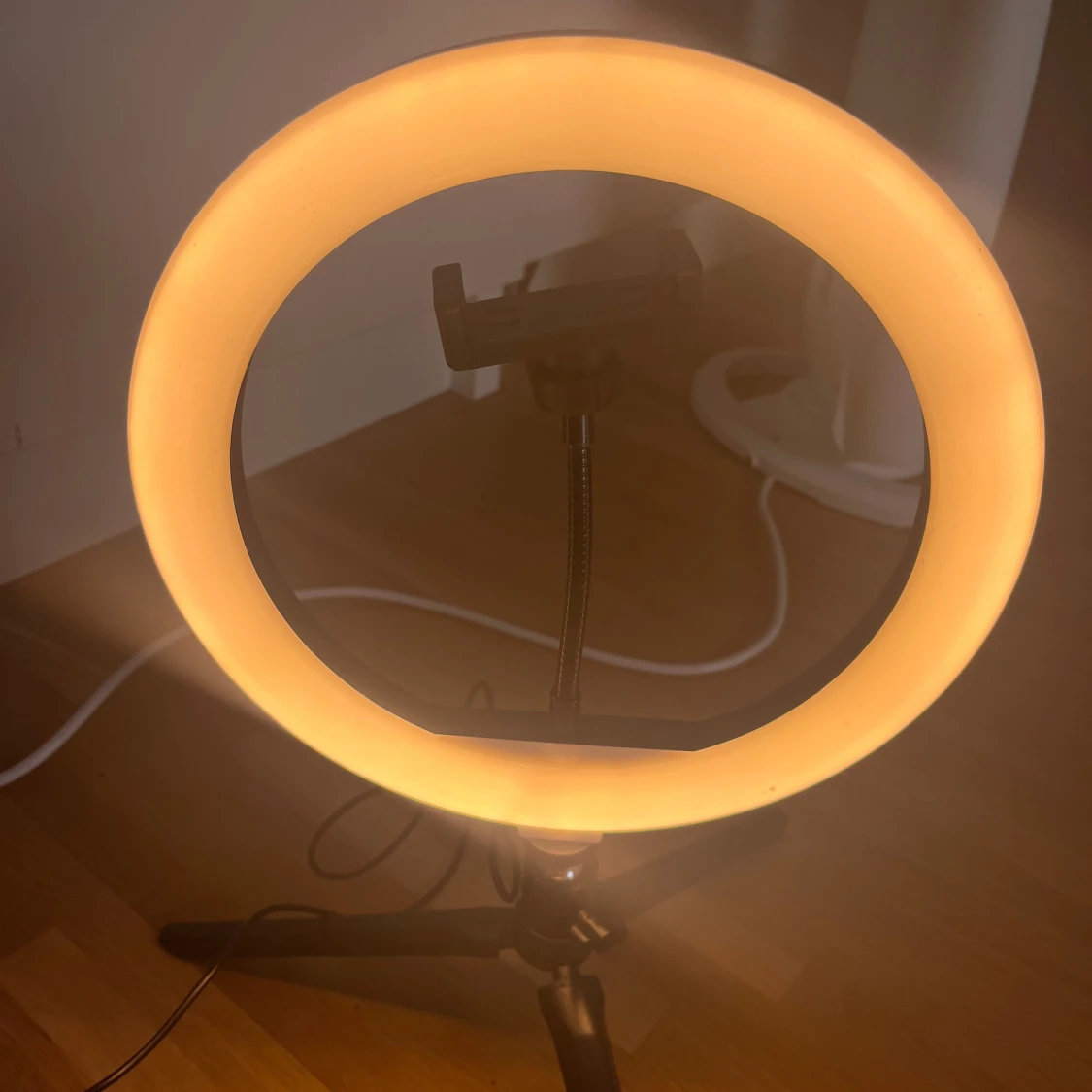 Self bordlampa- vit 3 olika färger  - 92