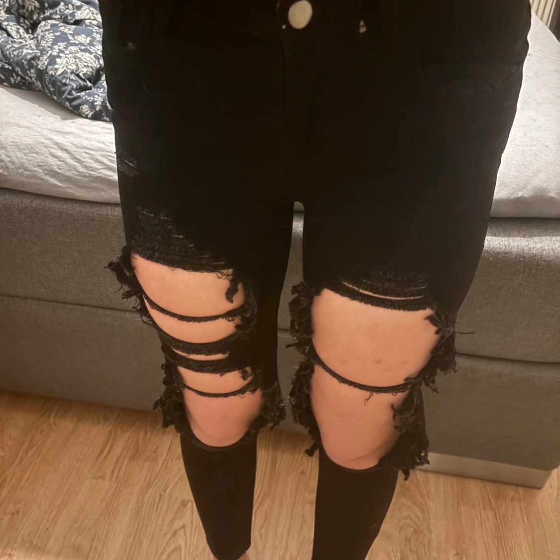 Svarta ripped jeans