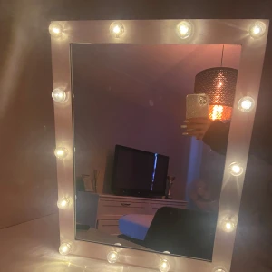 Spegel - Använd men i gott skick