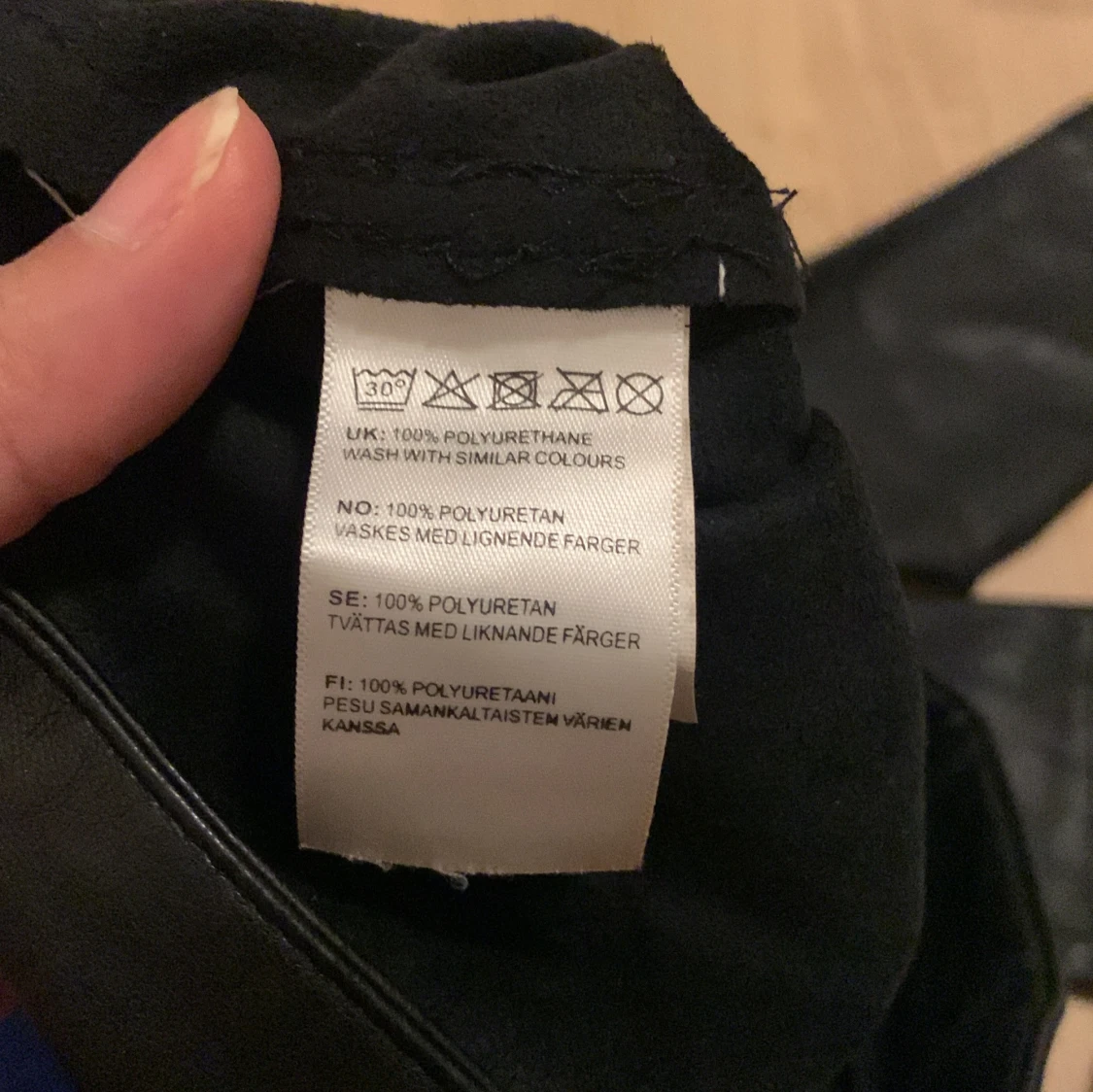 Svarta byxor i syntet från BikBok - 93