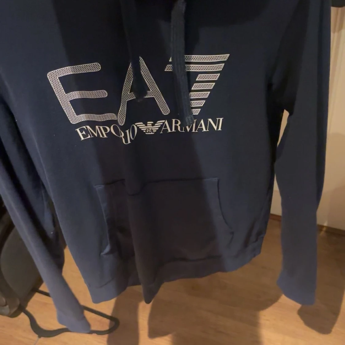 Mörkblå hoodie från Emporio Armani - 90