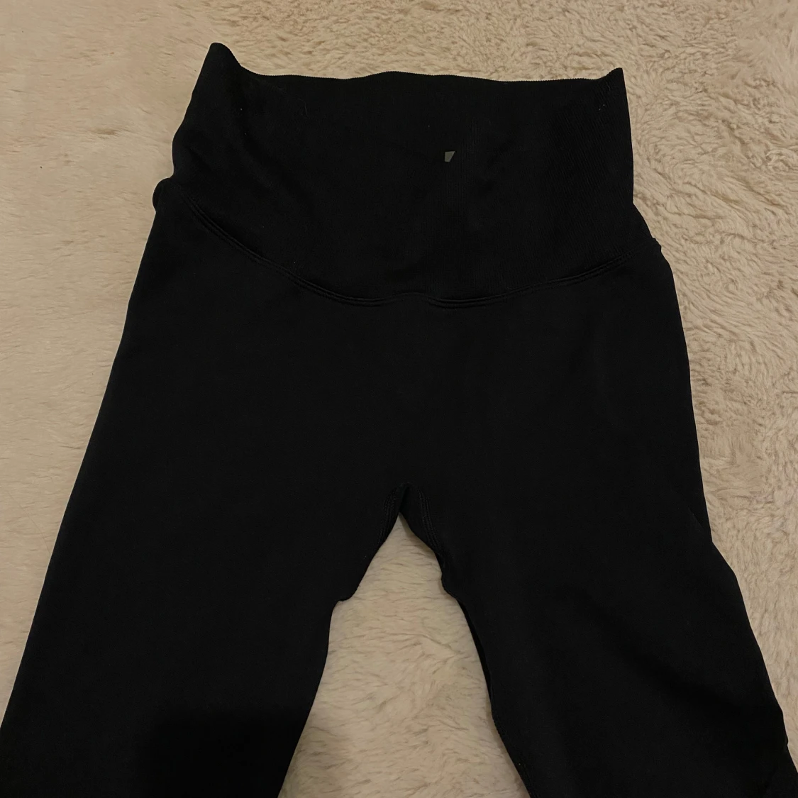 Svarta leggings från Aimn  - 91