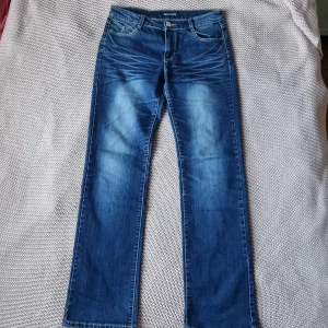 Straight leg jeans - Medelhög midja, sitter jättesnyggt🙌