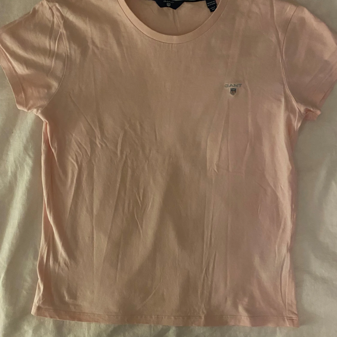 Rosa t-shirt från GANT - 90