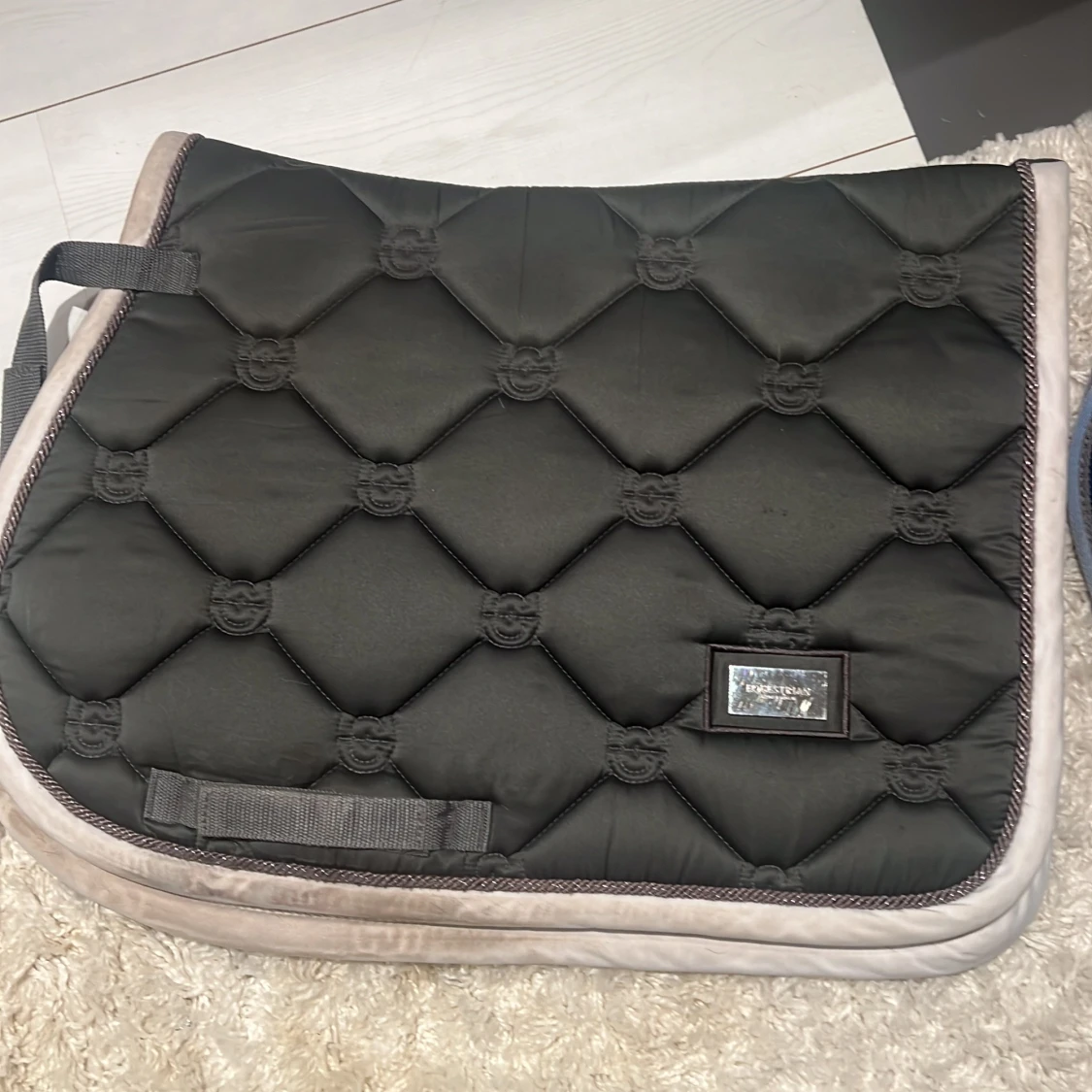 Säljer alla dessa schabrak