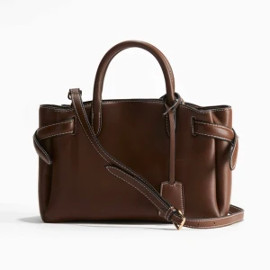 Slut såld väska  - Har en sprillans ny väska som är slutsåld , prislappen är kvar !🩷🩷