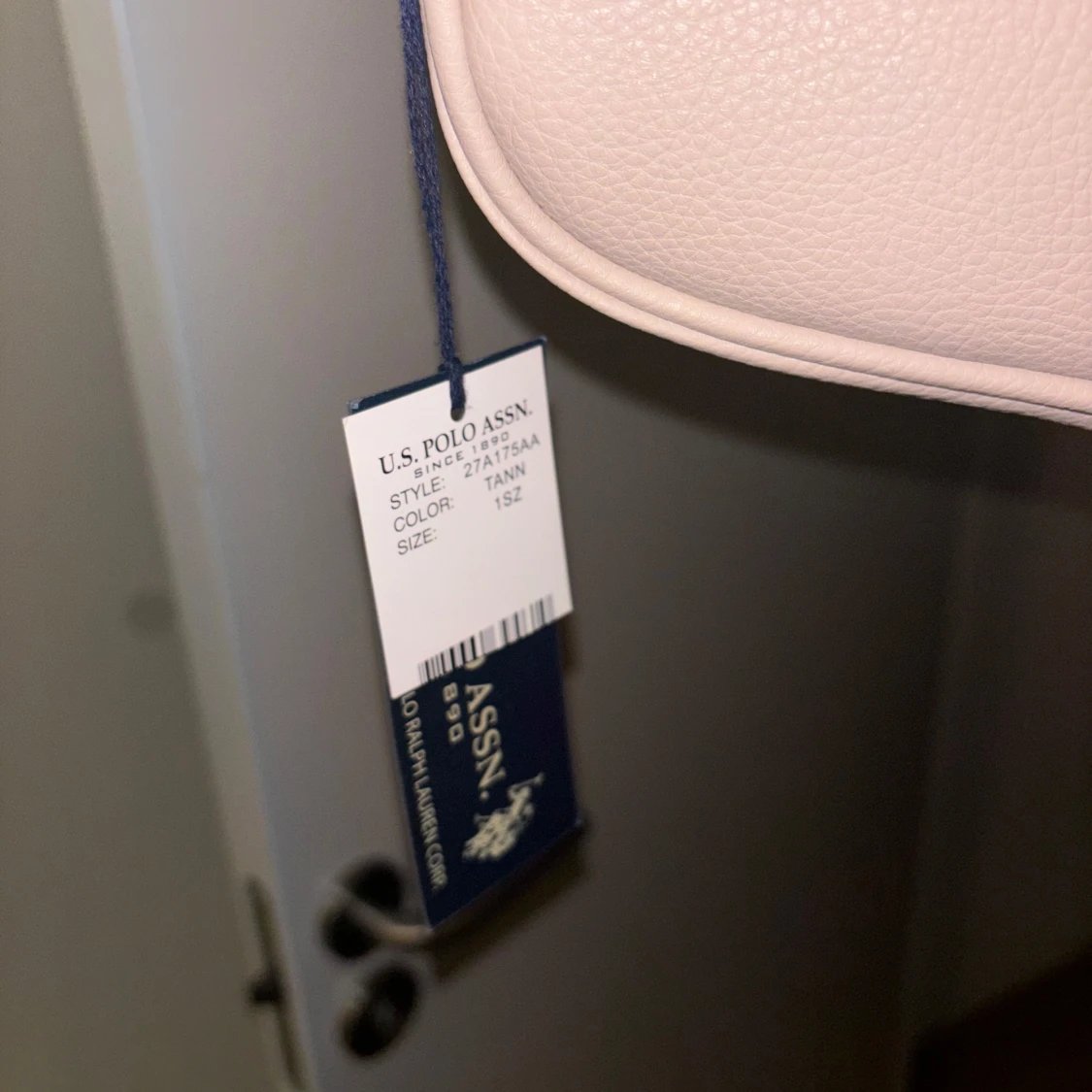 Beige axelväska från U.S. Polo Assn. - 91