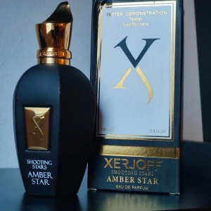 Xerjoff Shooting Stars Amber Star EDP 100ml - Xerjoff Shooting Stars Amber Star edp 100ml. The parfume is new but is a demonstration/tester. Rare perfume. Top notes: Ylang-ylang, Cedarwood, Ambergris Heart notes: Gurjam resin, Pockenholz, Myrrh Base notes: Bourbon vanilla, Sandalwood, Benzoin, Opoponax