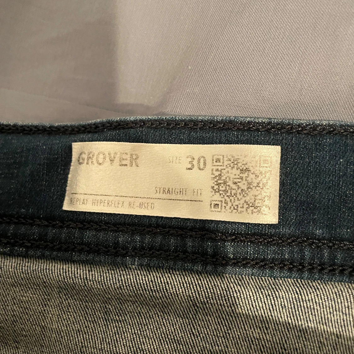 Mörkblå jeans från Replay - 90