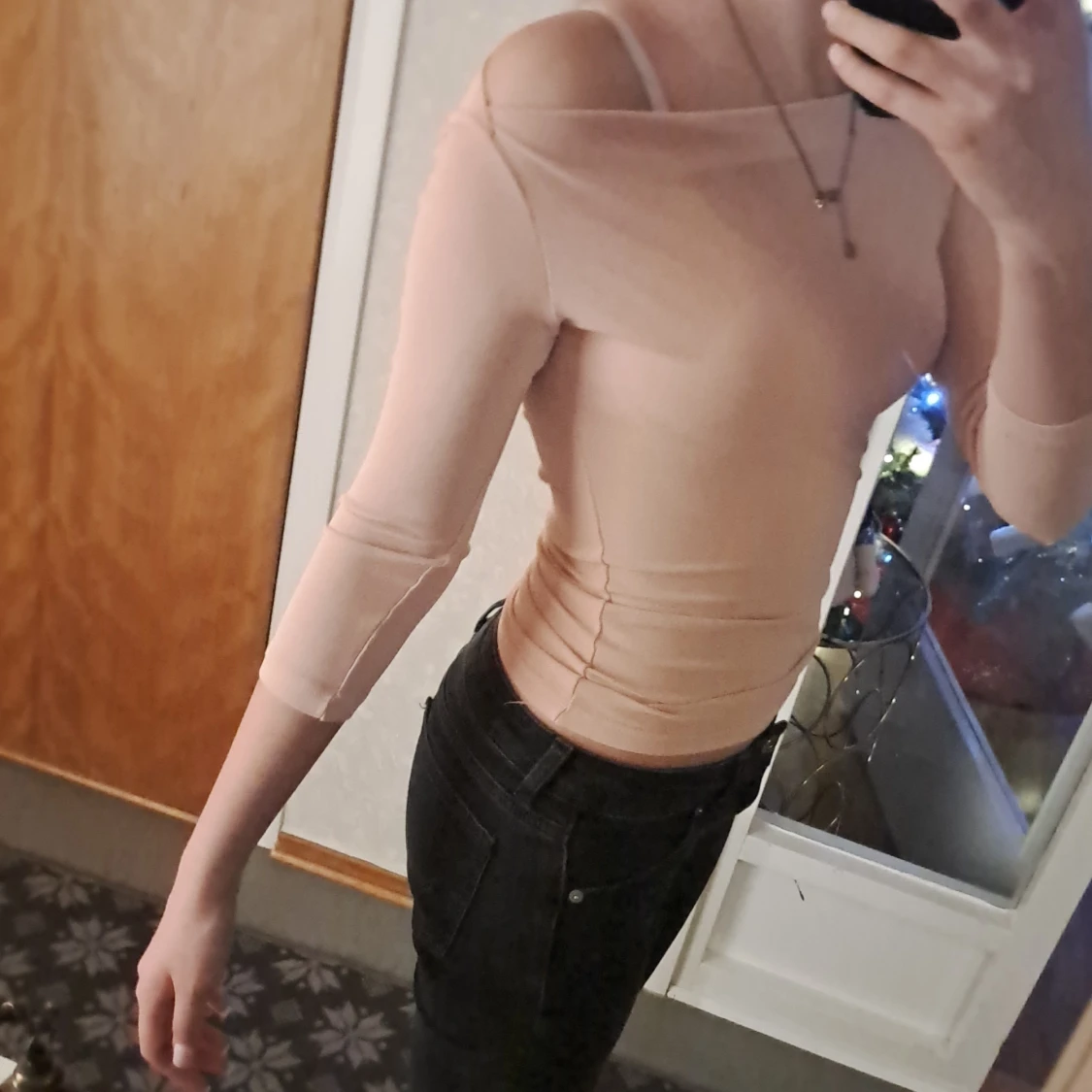 Beige offshoulder topp från Dakota - 90