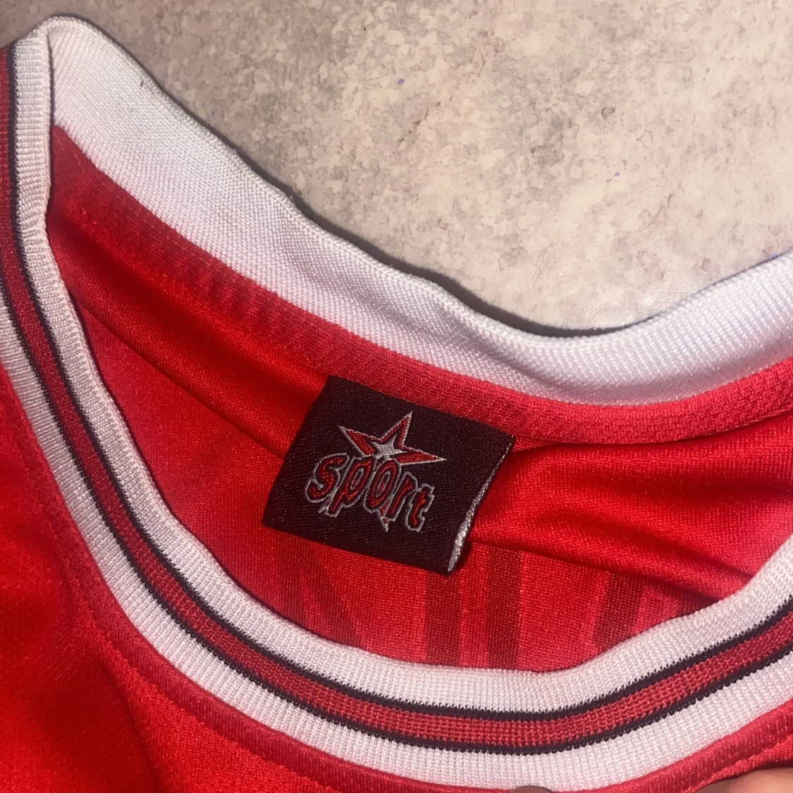 Säljer en Michael Jorden set som är ekta köpt för 2250 den kommer tvättad och det är hemma set det är också laget bulls storlek 150 från 10-12 år - 91