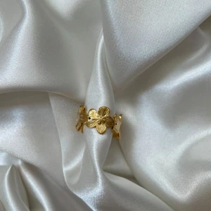 Elsa Ring  - 55kr/st, Justerbara och rostfria vilket innebär att de inte färgar av sig eller tappar färg 🙌🏼beställ via Plick eller Ebnorth.quickbutik.se 💞