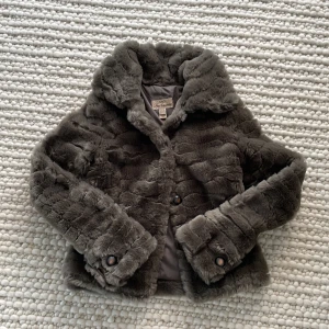 Jacka, grön  - M, MNG (märke) 