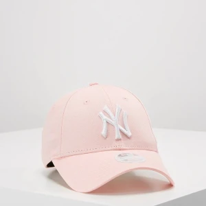 9forty keps - gammal men aldrig använd, från 9forty, rosa färgad