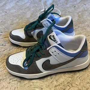 Snygga sneakers  - Jätte snygga sneakers. Aldrig använda 🙅‍♀️❤️ för män och kvinnor (skriv innan ni köper)
