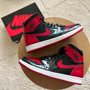 Jordan 1 Retro High OG - Jordan 1 Retro High OG Patent Bred Size:45.5 Brand New