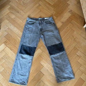 Our legacy jeans  - Our legacy Third Cut jeans Storlek: 30 Väldigt bra skick. Hål i höger innerfickan. 