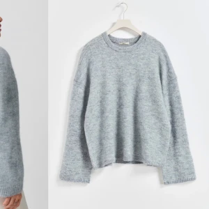 Crew neck knitted sweater  - Säljer min gråa stickade populära tröja från Gina Tricot då jag ej använder denna längre pga att jag har andra grå stickade tröjor. Den är i storlek M. Den har lite noppor men det är inget märkvärdigt. Jag köpte den för 399 kr. Den är super mysig !