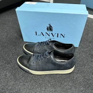 Lanvin skor - Lanvin Croc Leather Sneaker - Skick 8,5/10 - Box & dustbag medföljer - Hör av dig vid fler frågor🙌