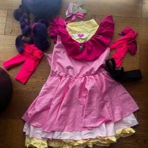 Full Ai cosplay - Säljer en ai cosplay. Kanin lite brun annars bra