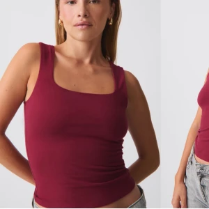 Vinröd topp med square neck  - Square neck topp vinröd från Gina Storlek S, slutsåld,använd 1 gång, köpt för 159kr säljer för 100kr  
