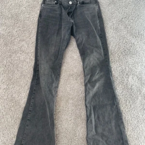 Jeans - Gråa jeans från Gina! Skriv vid intresse🩷