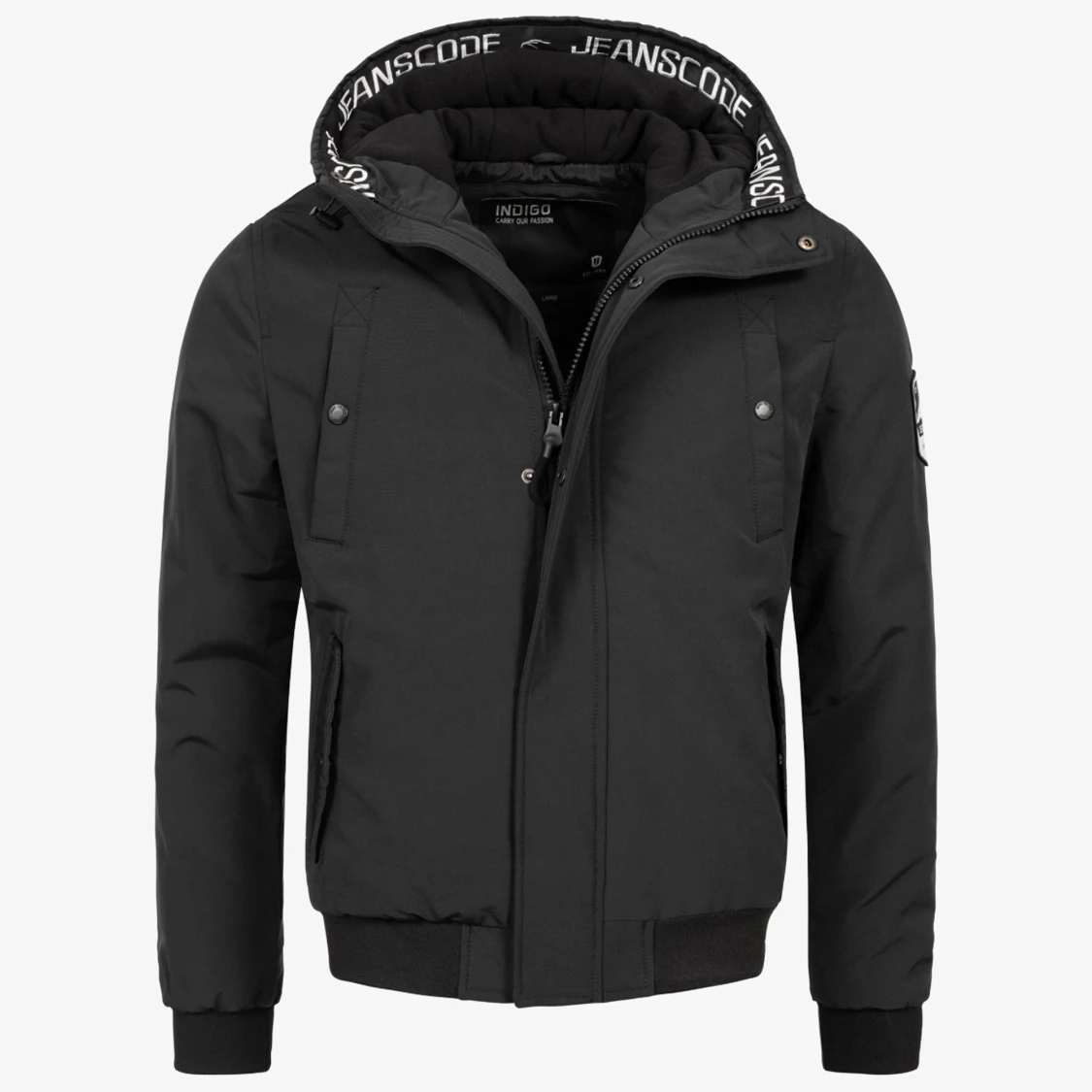 Säljer en varm och tjock vinter jacka, knappt använd och väldigt bra att ha under vintern.