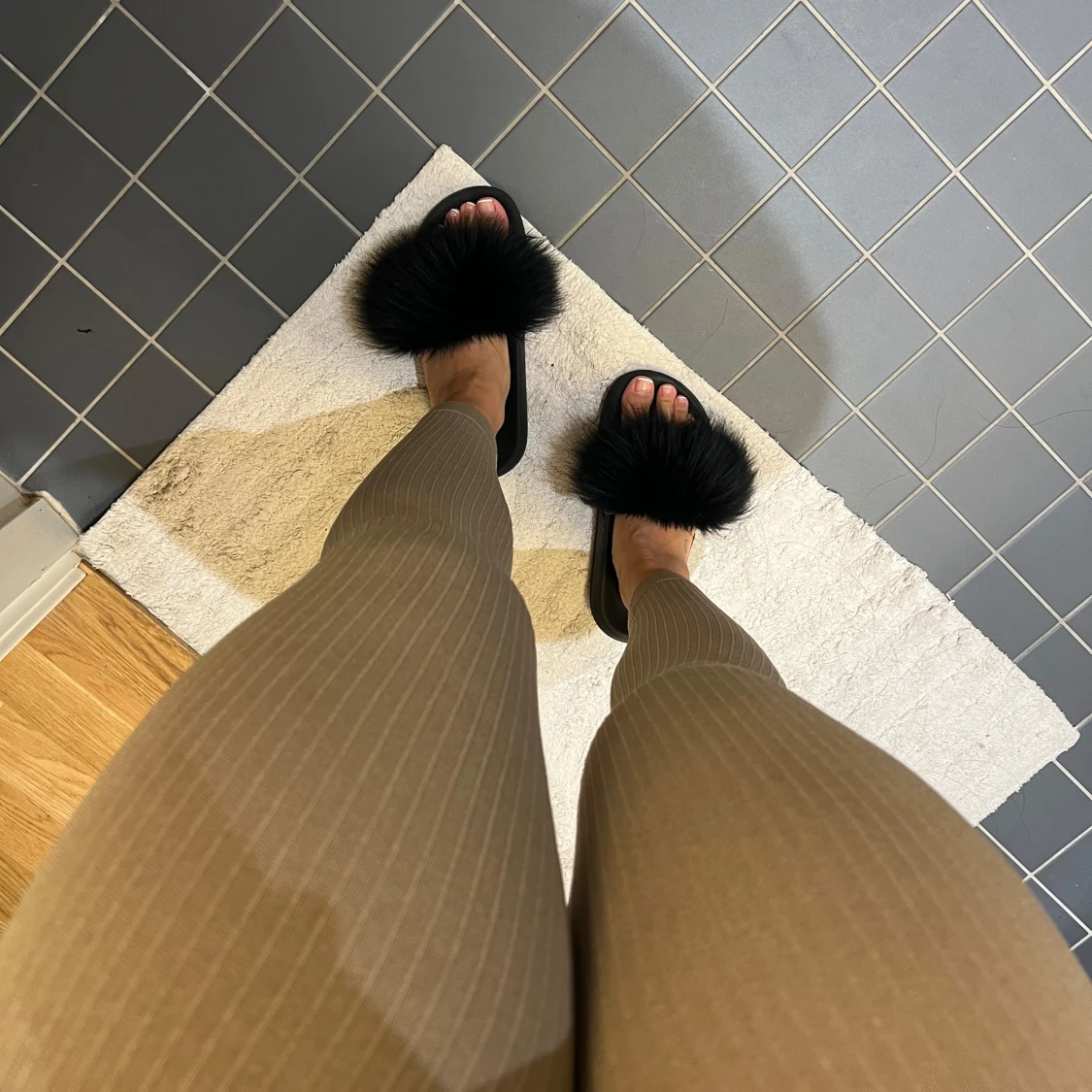 Beige ribbad set med långärmad topp och leggings - 91