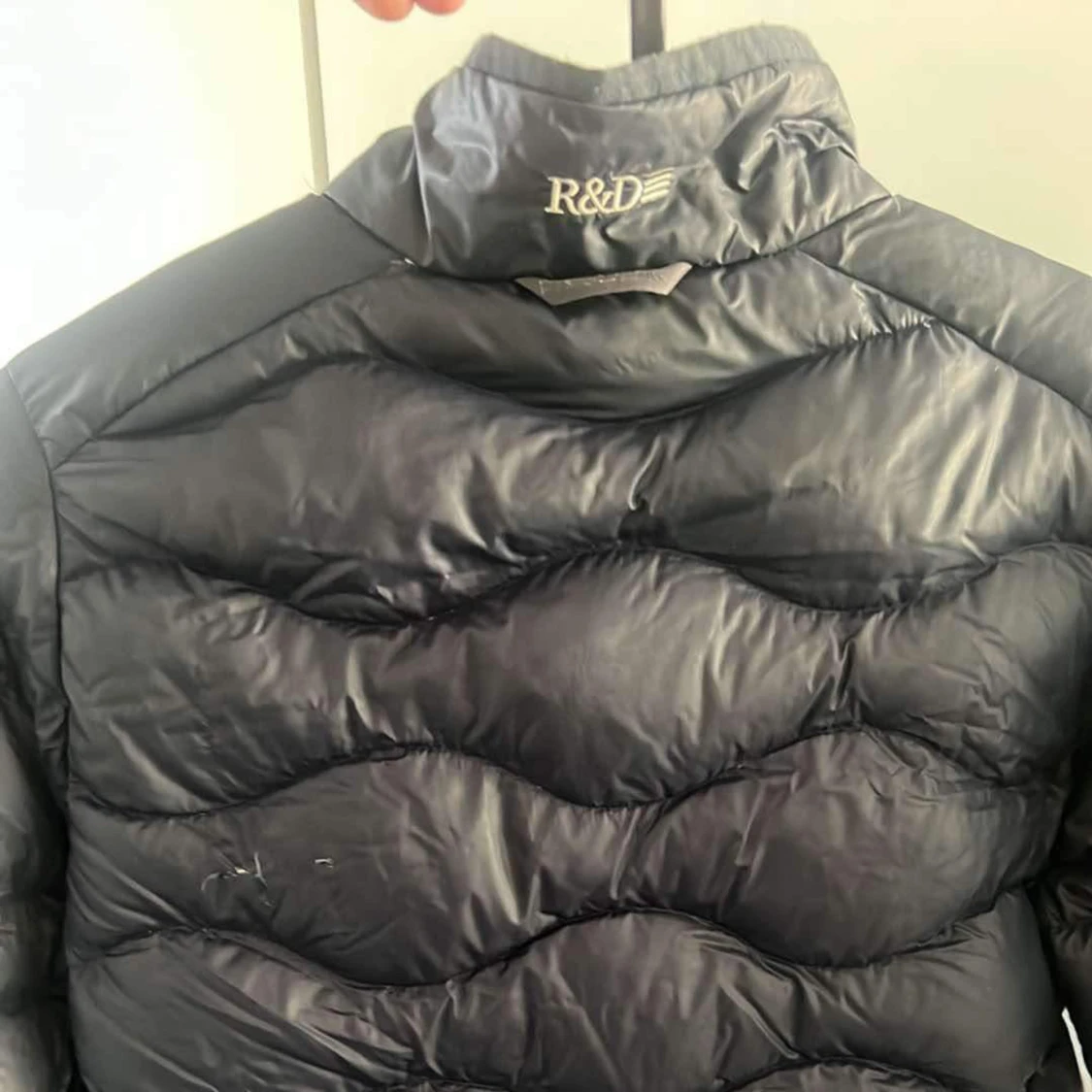 Svart dunjacka från Peak Performance - 91