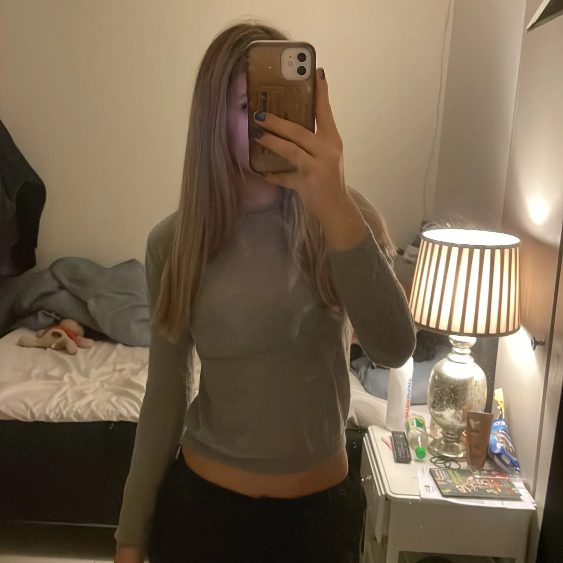 Grå långärmad tröja